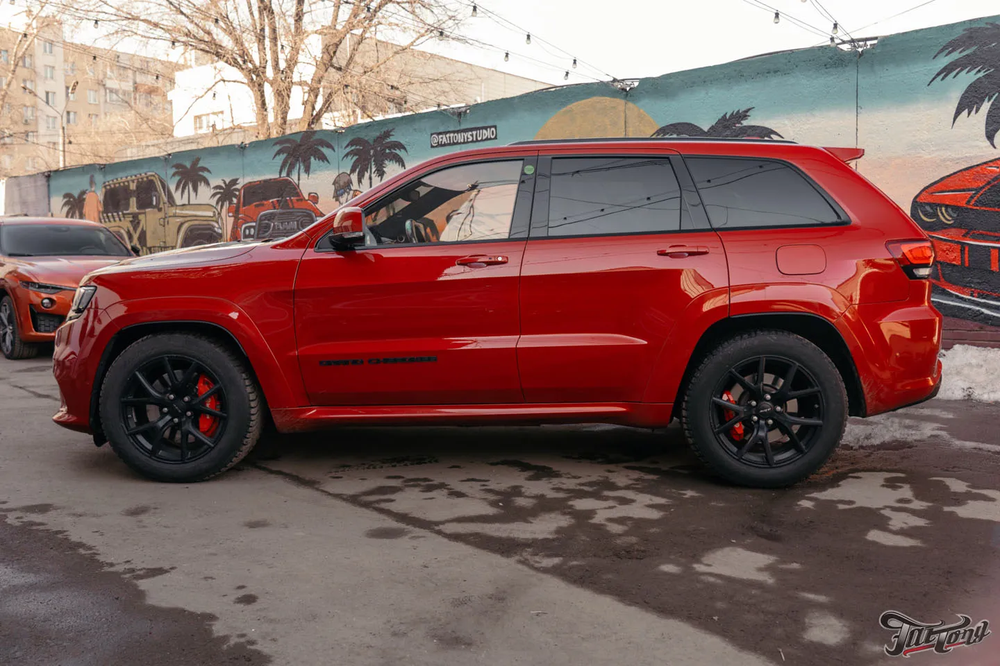 Ремонт и окрас двери на Jeep Grand Cherokee